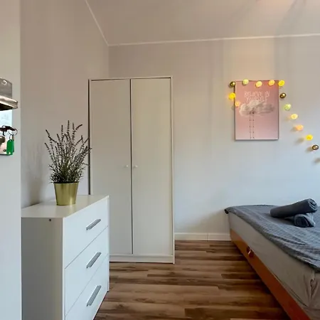 Superfly 10 Min To Old Town Gdansk,pkp & Shopping Mall Homestay